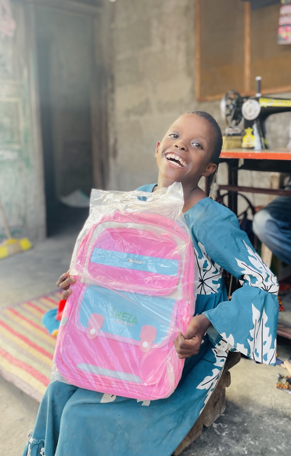 Bags of Dignity, Dreams of Possibility